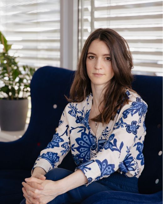 Dr. Julia Ebner
