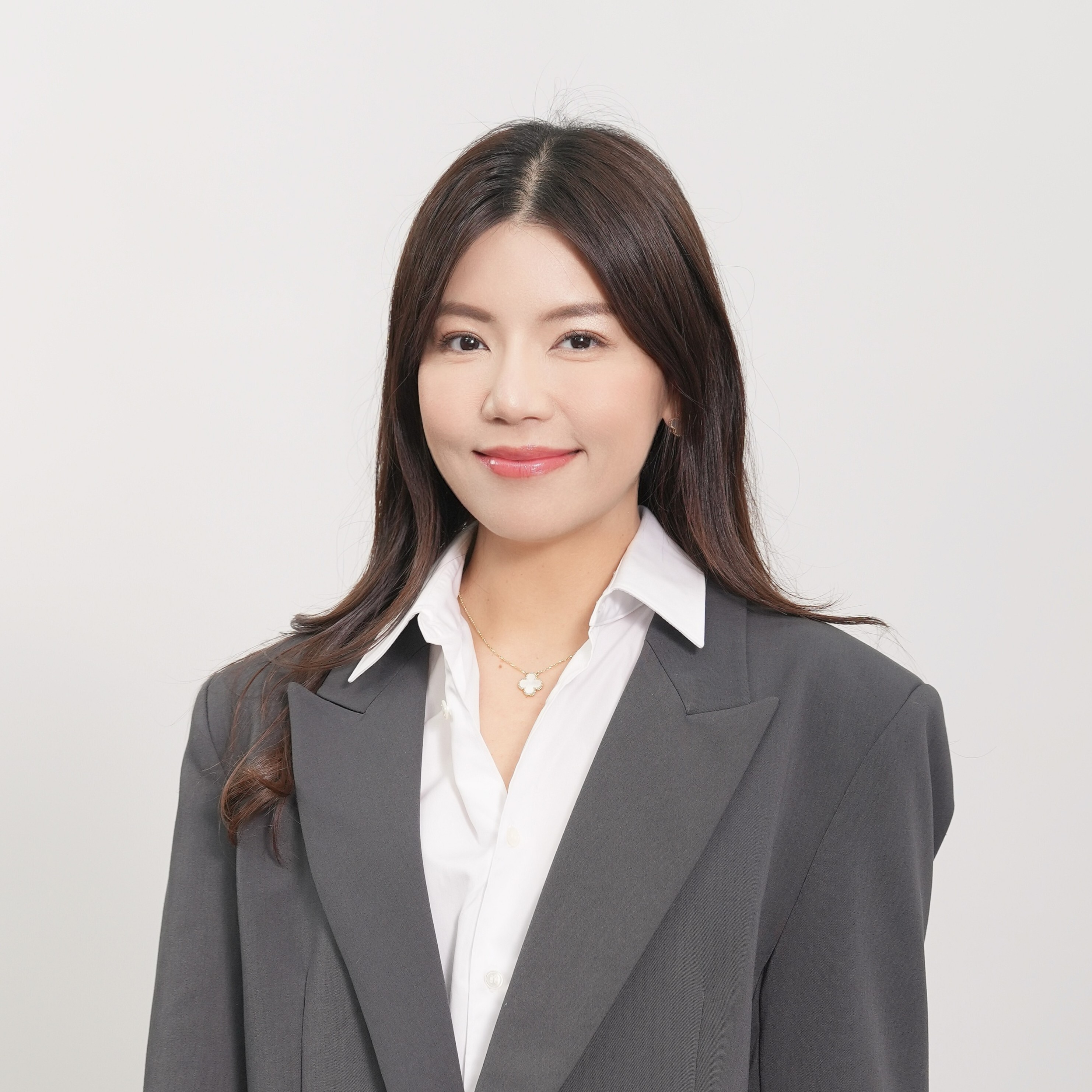Nisarat Chompupong